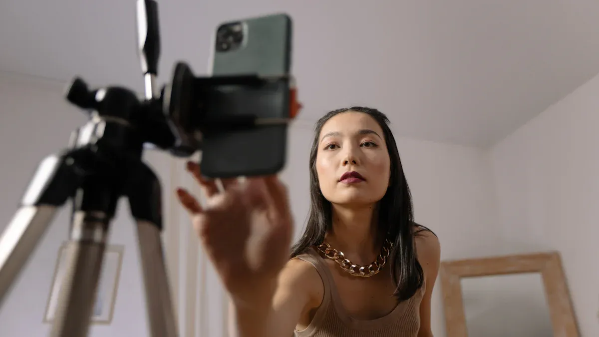 Benefits and Challenges of Influencer Marketing cover